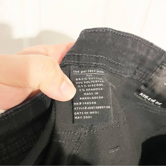 The Perfect Jean NYC Athletic Fit Black Jeans Stretch Size 36x36 - Picture 10 of 11